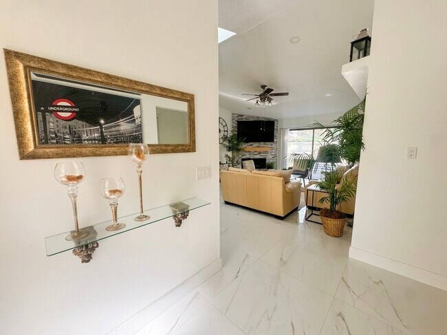 Photo - 949 Cinnamon Ct