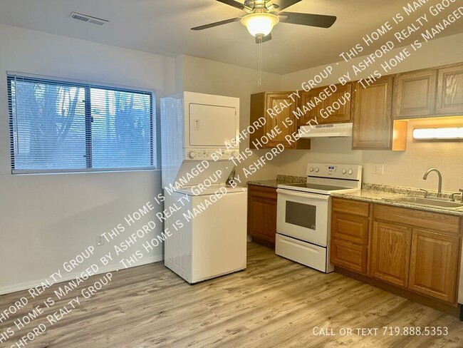 Photo - 1120 Yuma St Unit B