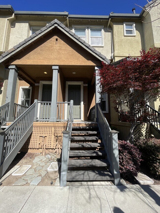 Photo - 1117 Yates Way