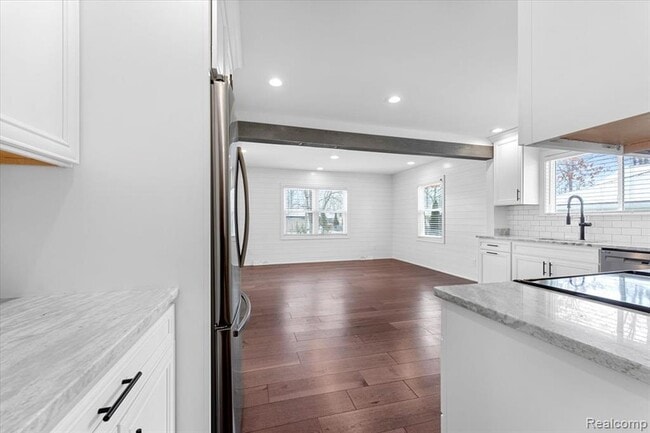 Photo - 25161 Meridian Rd