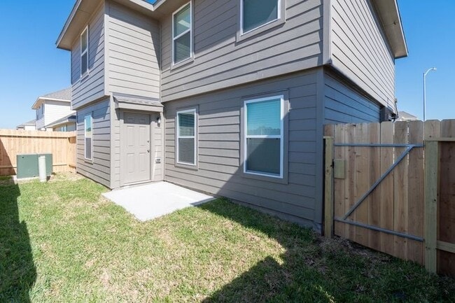 Photo - 18511 Paddys Crk Trl