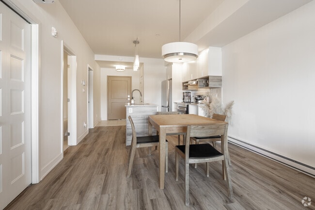 Champlain Village 1BR, 1BA w/ Den - 735SF - Dining Room