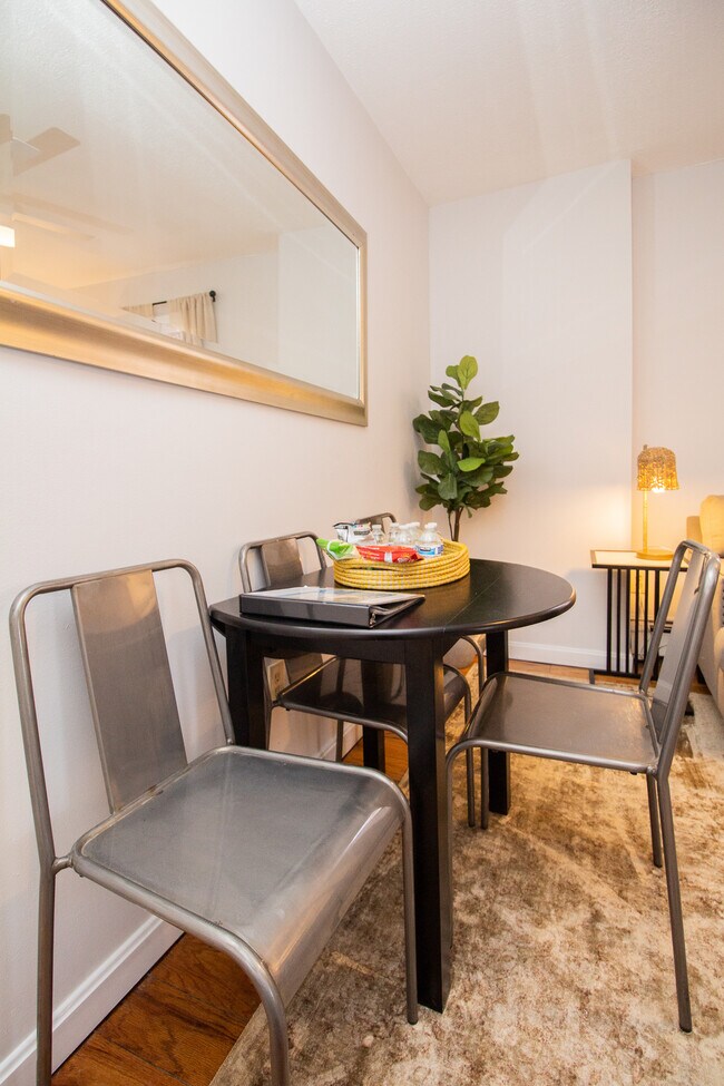 Photo - 1004 Tremont St Unidad 1