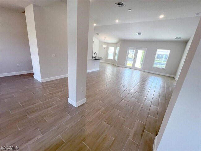 Photo - 410 SE 1st Terrace