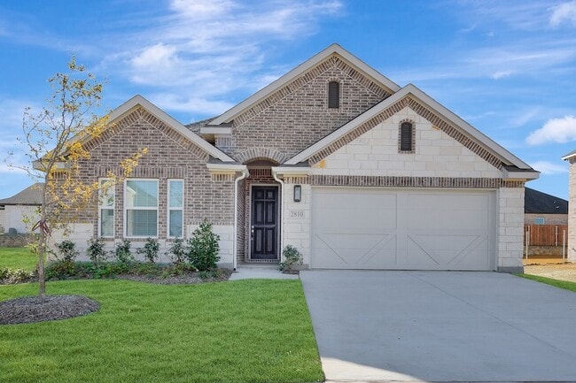 Photo - 2810 Woodbrook Dr