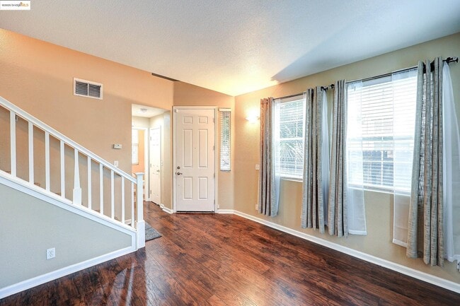 Photo - 220 Whispering Oaks Ct