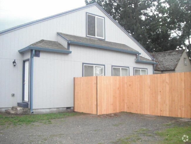 Building Photo - 387 E Milton St Rental