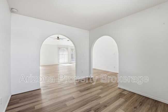 Building Photo - 2325 W Stottler Dr