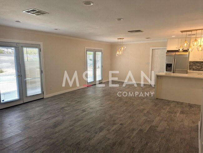 Photo - Desirable 3 bedroom home with Pool