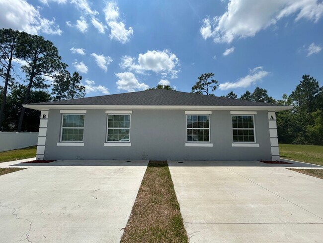 Building Photo - Renovated 3 Bedroom, 2 Bath Duplex Home in...