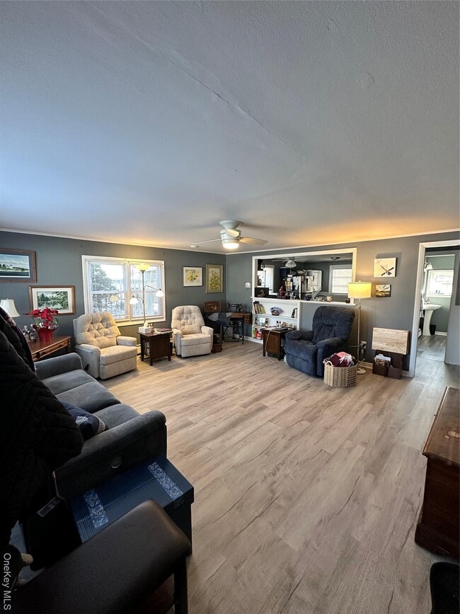 Photo - 35 Glenmere Rd Unit A