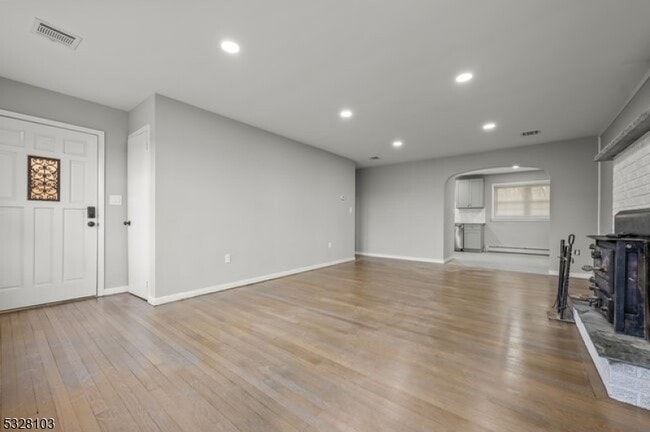 Photo - 427 Meyersville Rd