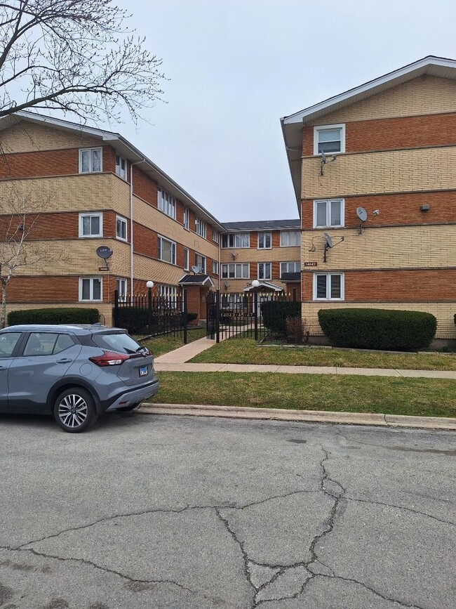 Photo - 14047 S Tracy Ave Unit 1B