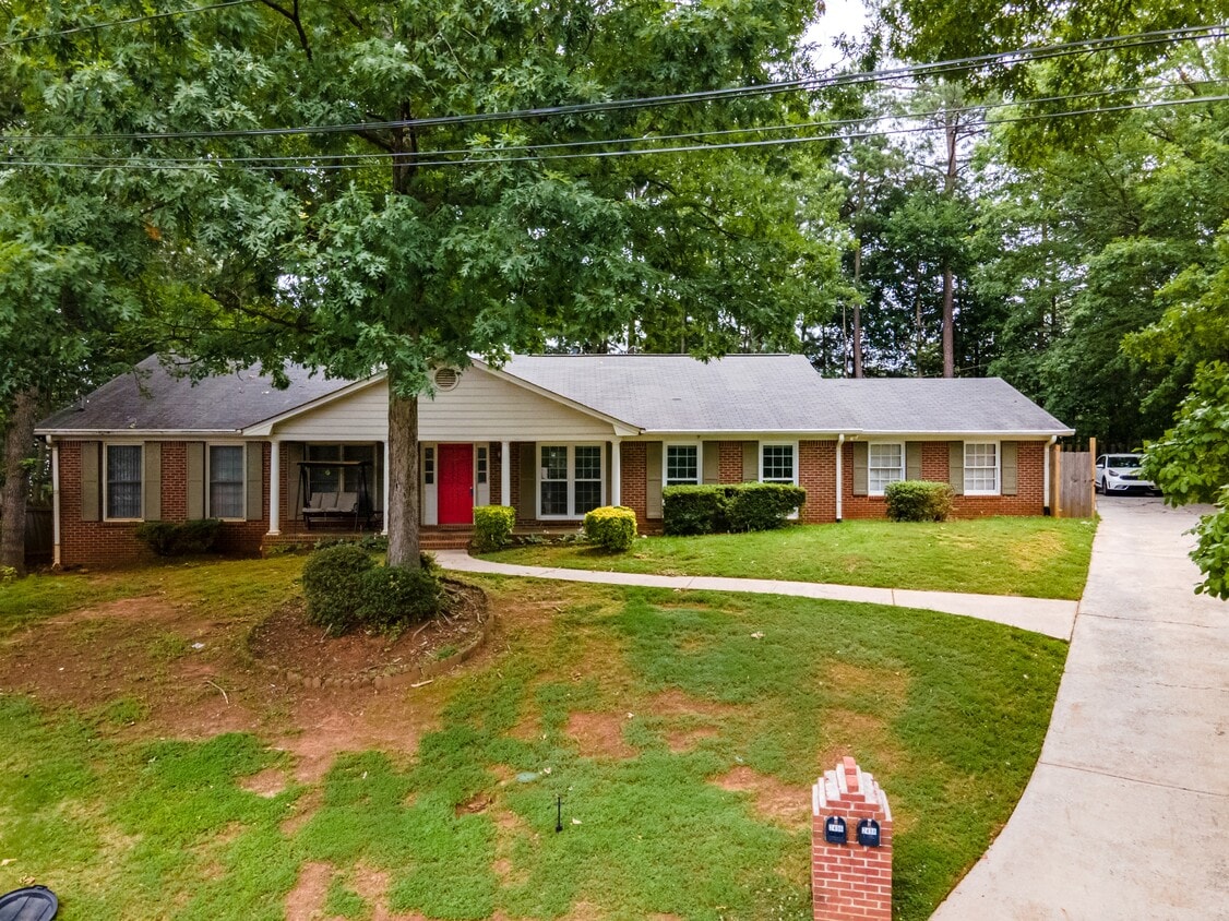 Photo - 2496 Leeshire Rd (Tucker, GA)