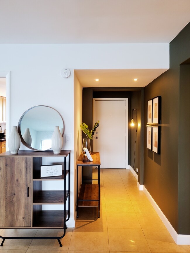 Photo - 18901 NE 14th Ave Unit 207