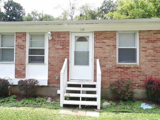 Photo - 139 Lawrence St