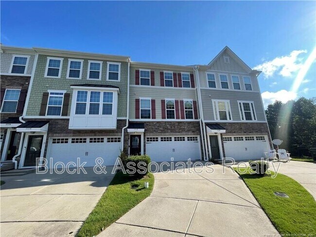 Photo - 1112 Boxcar Way