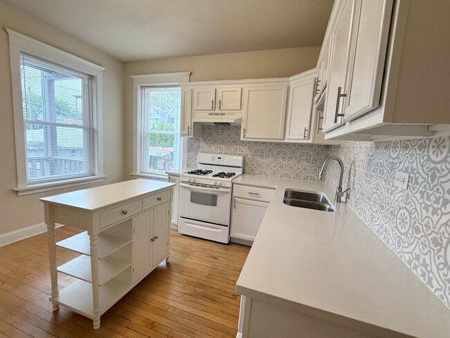 Photo - 4034 N Monticello Ave Unit 1