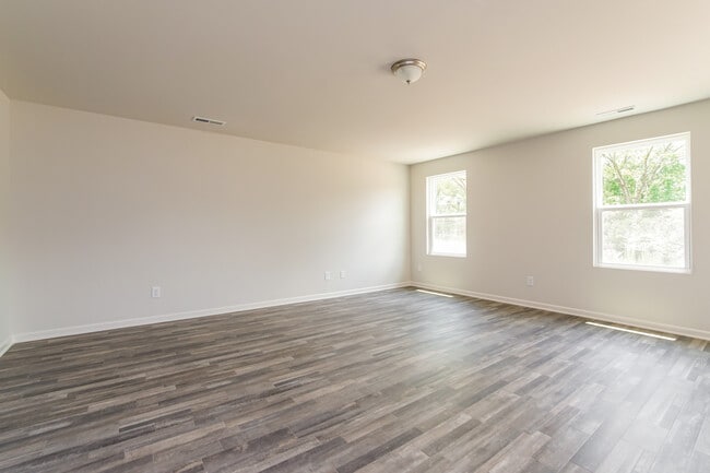 Photo - 1055 Manor Dr