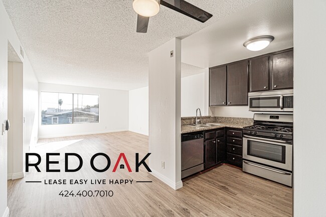 ~1 Month FREE~ Recently Redone, Stunning O... - ~1 Month FREE~ Recently Redone, Stunning O... Condo Unit 205