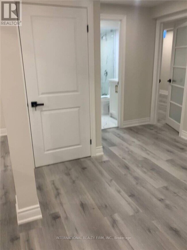 Photo - 62 Embassy Dr