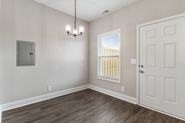 Photo - 202 Burch Rd