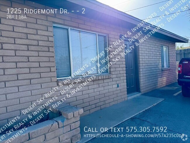 Building Photo - 2 Bedroom 1 Bath 4-Plex Unit 2 Rental