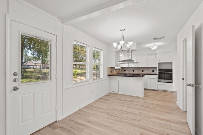 Photo - 2102 Silver Moon Trail