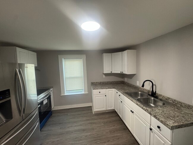 Building Photo - 20 Spring St Unit 20 spring st Enfield CT