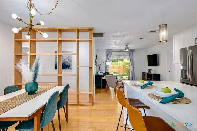 Photo - 403 Krebs Ln