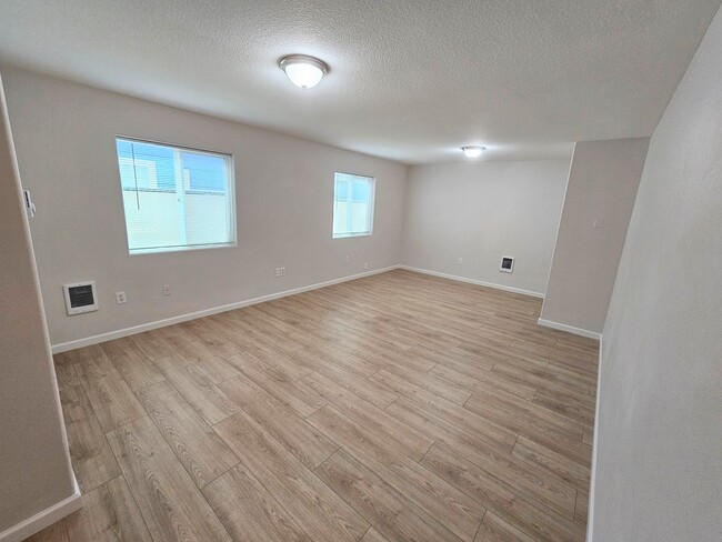 Photo - St. John's Townhome - 5 Bedroom, 2 bath Duplex Unit