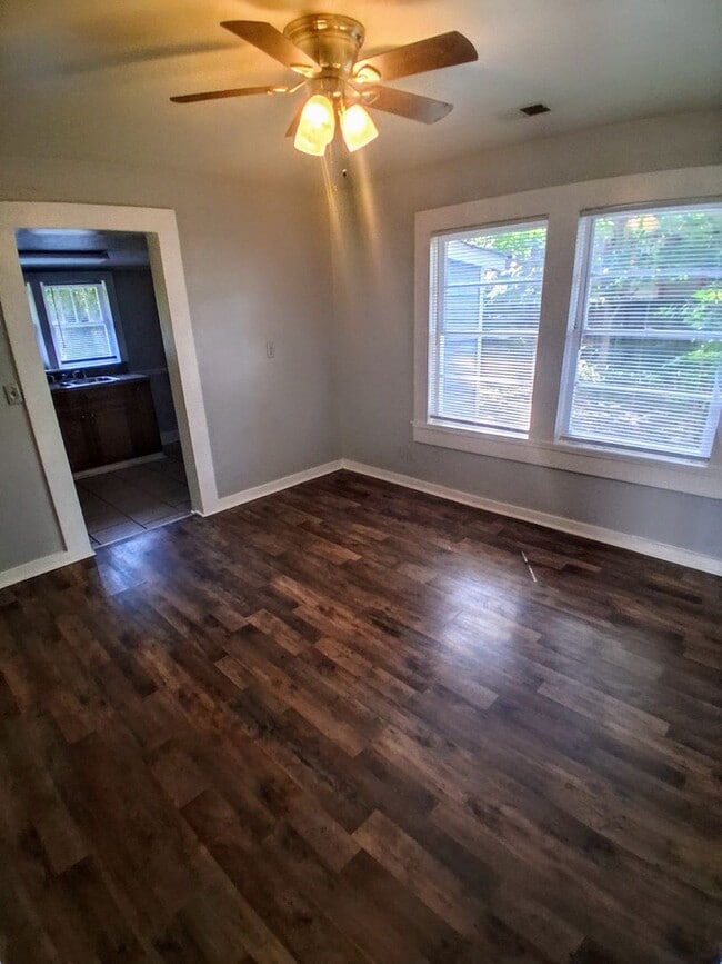 Photo - Charming 2 Bedroom Home in the Heart of Ox...