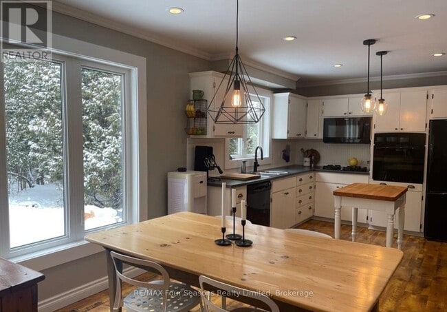 Photo - 516666 7 Line