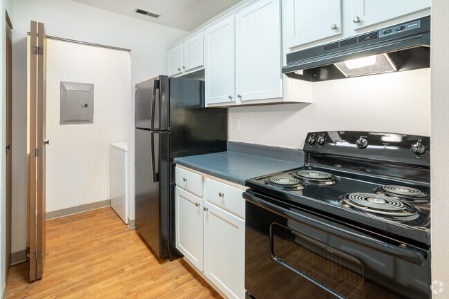 Parc Pointe Apartments