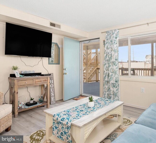 Photo - 17 143rd St Unit 102