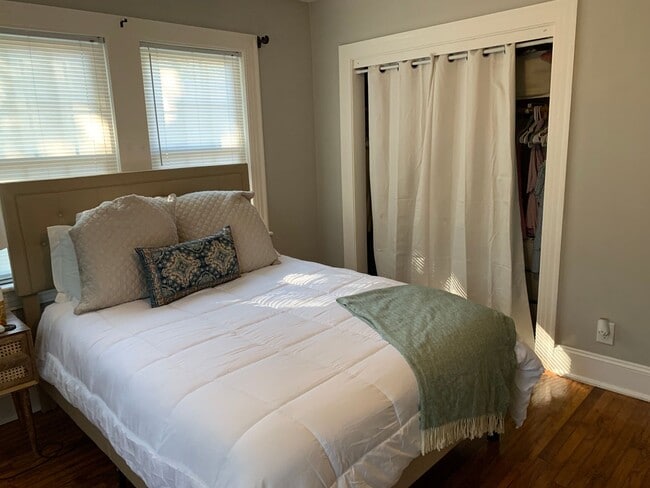 Photo - Grid House 2 blocks to ECU for rent on 5th St