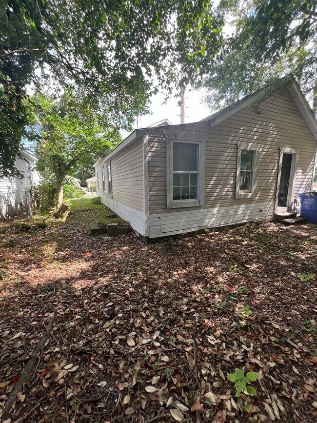Photo - 3 Bedroom/1 Bath House - Downtown WILM!
