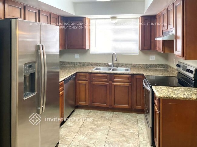 Photo - 700 E Quail Ave