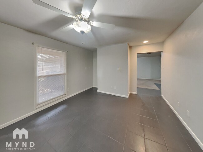 Photo - 408 Park Center Blvd