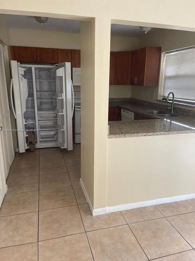 Photo - 18737 SW 100th Ave Unit 18737