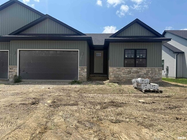 Building Photo - 1701 Blenheim Dr