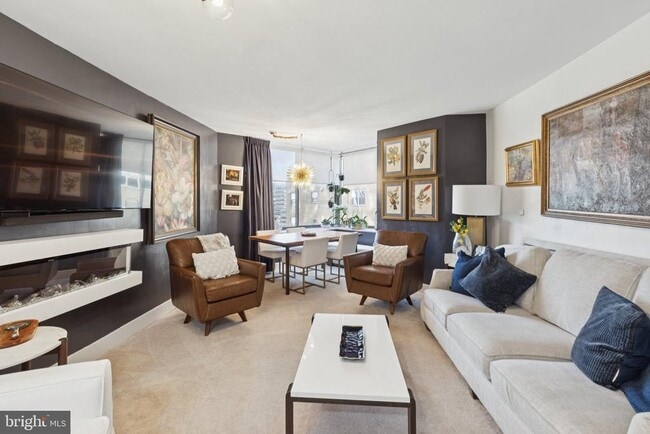 Building Photo - 202 W Rittenhouse Square Unit 1409