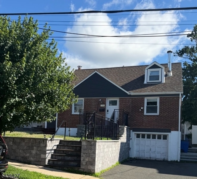 Photo - 174 Leonard Pl