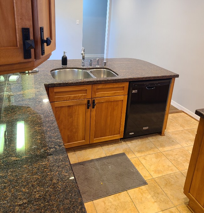 Photo - 617 Sierra St