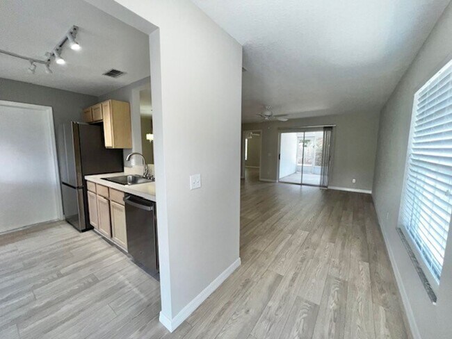 Photo - 2024 Donegan Pl