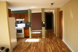 121 Lamar Ave Unit 3