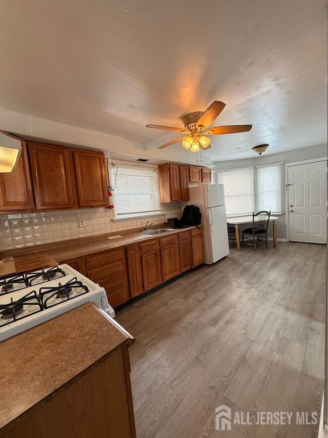 Photo - 53 Hassart St