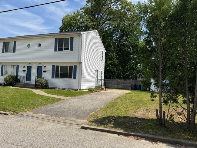 Building Photo - 364 Harrington Ave Rental