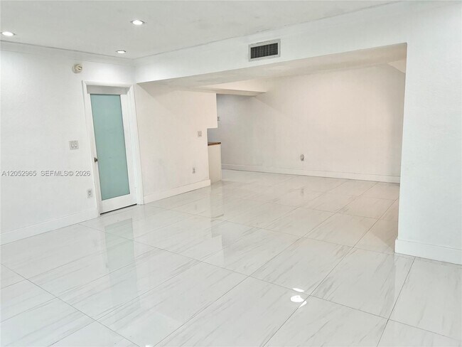 7401 SW 82nd St Unit 3035