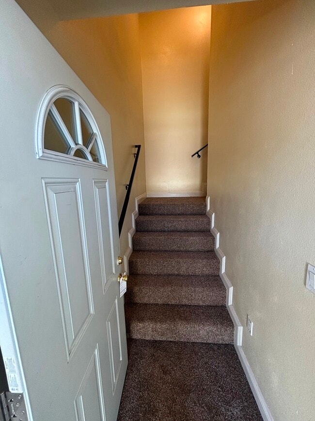 Photo - 428 W 75th St